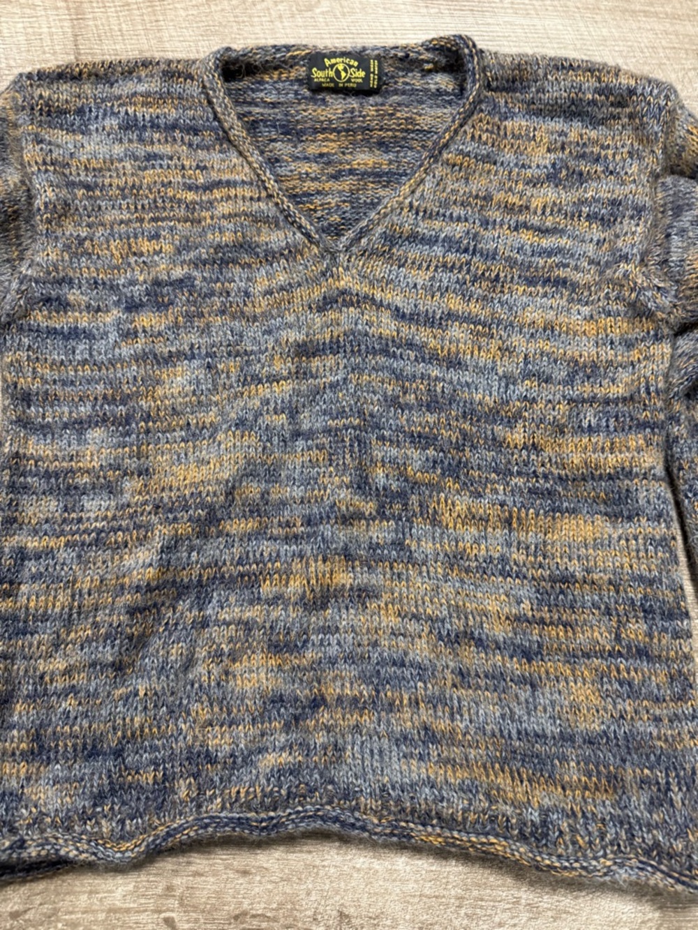 American South Side Alpaca Wool V-Neck Sweater - Picture 2 of 9